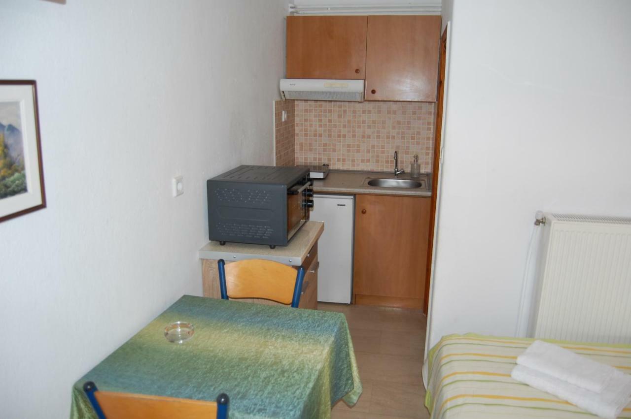 Guesthouse Zografia Vrasna Exterior photo