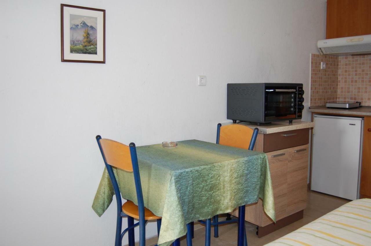 Guesthouse Zografia Vrasna Exterior photo